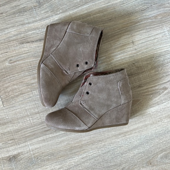 Toms suede wedge bootie - Picture 9 of 14